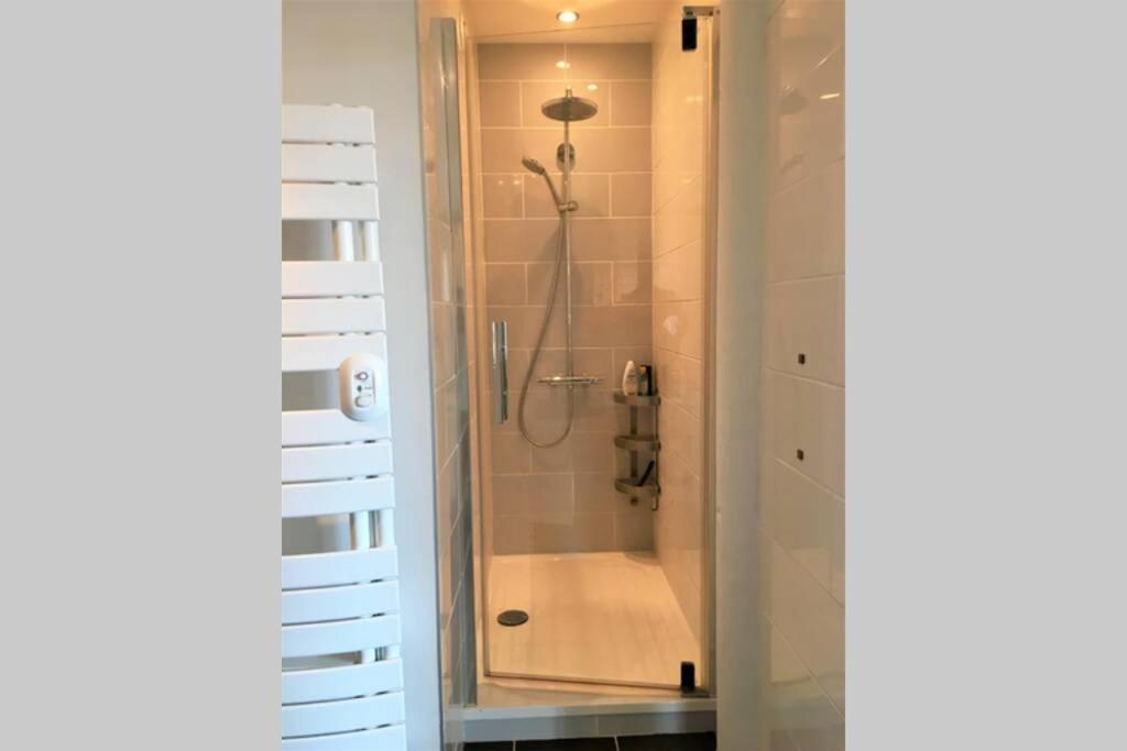 Superbe Loft 100M2 Proche Cathedrale Avec Parking Apartamento Reims Exterior foto