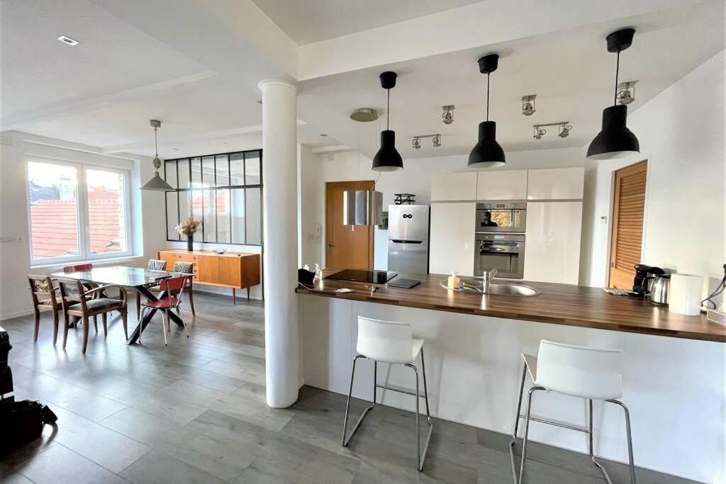 Superbe Loft 100M2 Proche Cathedrale Avec Parking Apartamento Reims Exterior foto