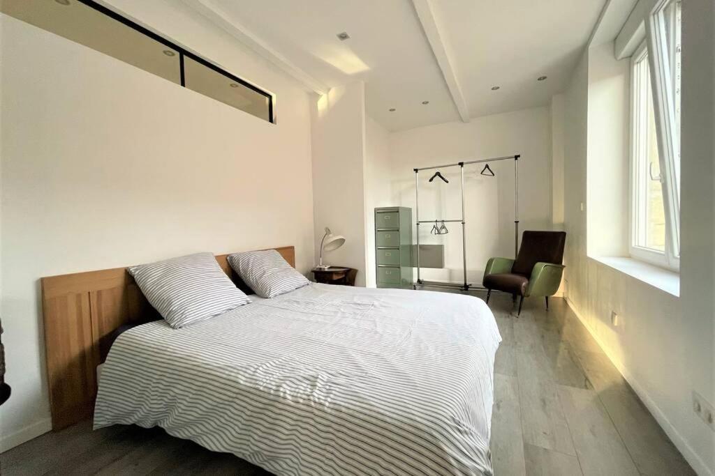Superbe Loft 100M2 Proche Cathedrale Avec Parking Apartamento Reims Exterior foto