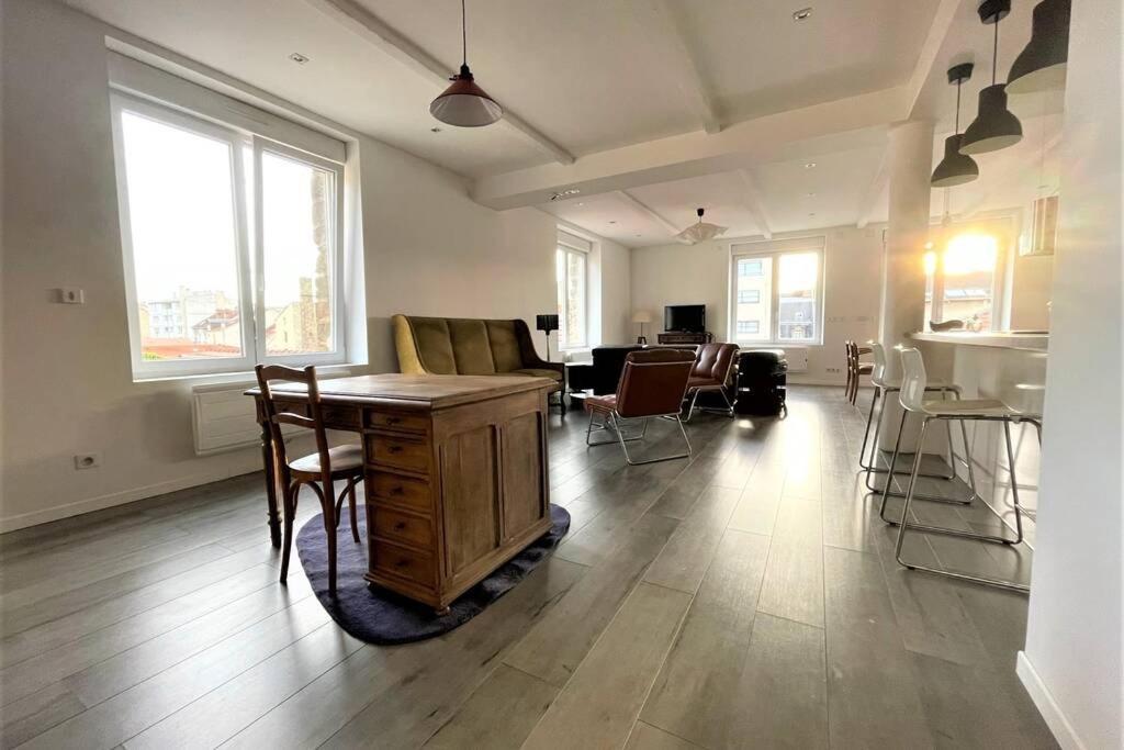 Superbe Loft 100M2 Proche Cathedrale Avec Parking Apartamento Reims Exterior foto