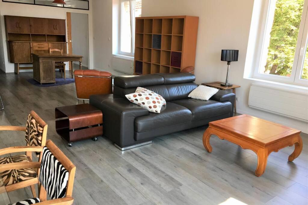 Superbe Loft 100M2 Proche Cathedrale Avec Parking Apartamento Reims Exterior foto
